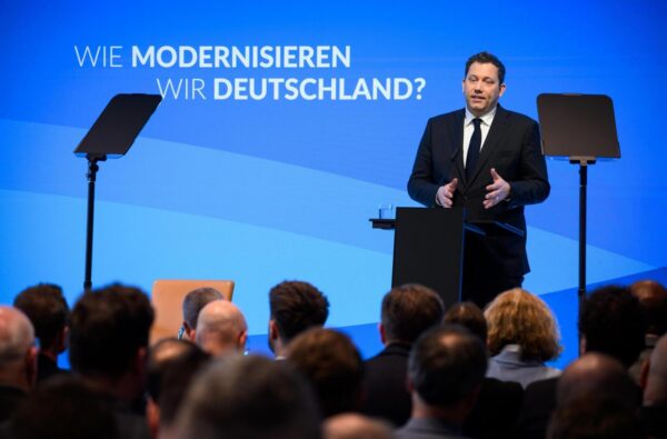 Starkes Land, erschöpfte Menschen: Was in Klingbeils Reformrede fehlt